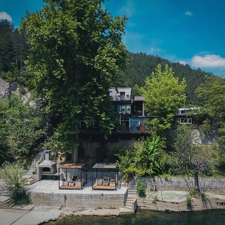 Ξενοδοχείο Tazz - River Front Oasis Collection