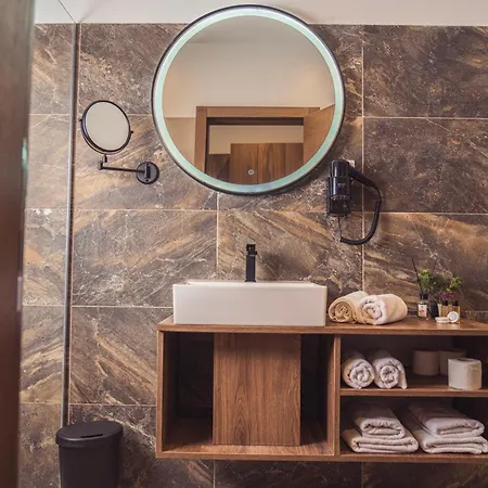 Tazz - River Front Oasis Collection 3*