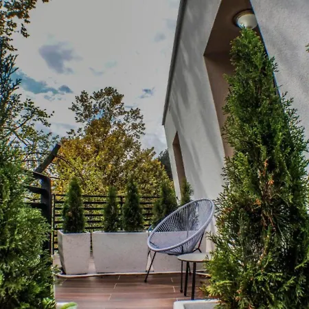 Hotel Tazz - River Front Oasis Collection