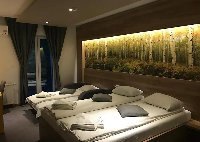 Tazz - River Front Oasis Collection Hotel 3*