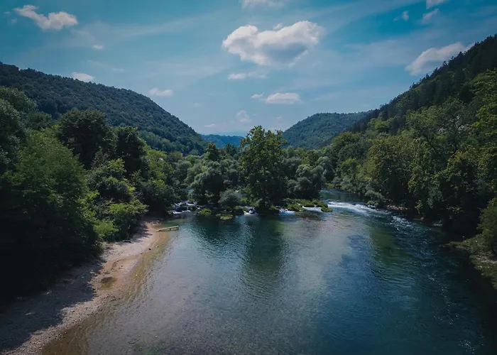 Hotel Tazz - River Front Oasis Collection 3*