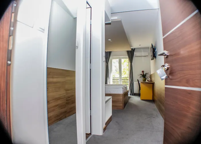 Tazz - River Front Oasis Collection Hotel 3*