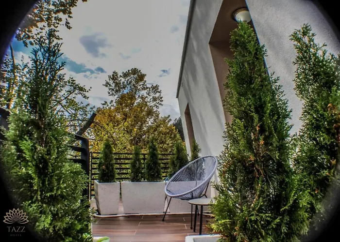 Hotel Tazz - River Front Oasis Collection